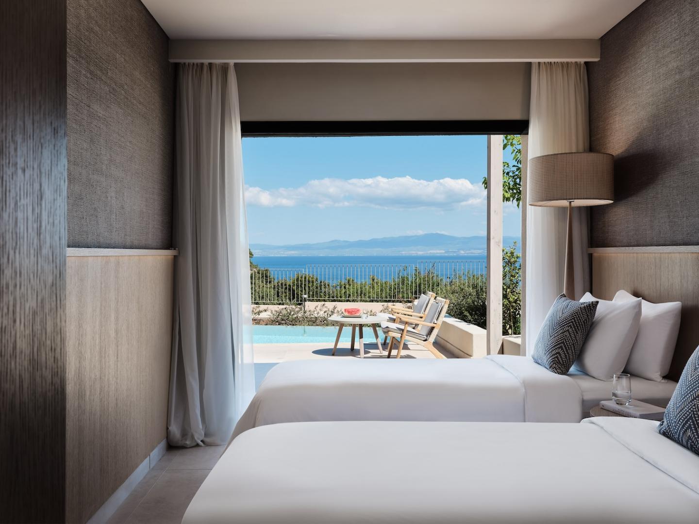 Σουίτα Panoramic δύο δωματίων με θέα στη θάλασσα, ιδιωτική πισίνα & τζακούζι