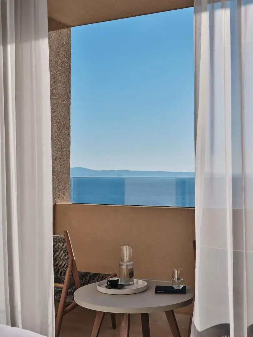 One-Bedroom Suite with Sea View