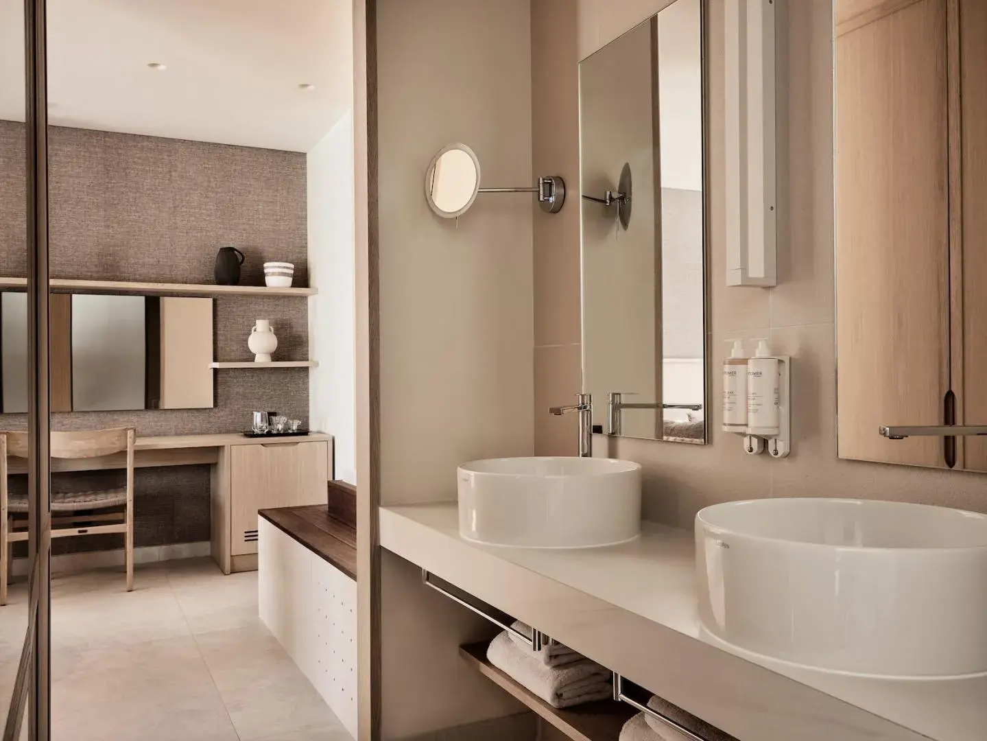 One-Bedroom Panoramic Suite with Sea View, Private Pool & Jacuzzi